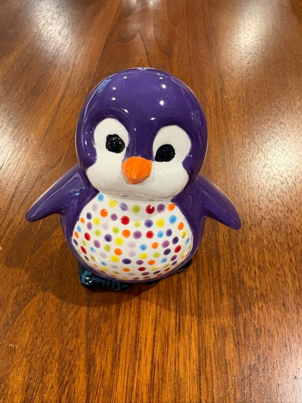 Purple painted polka-dotted penguine, ceramic, 4"